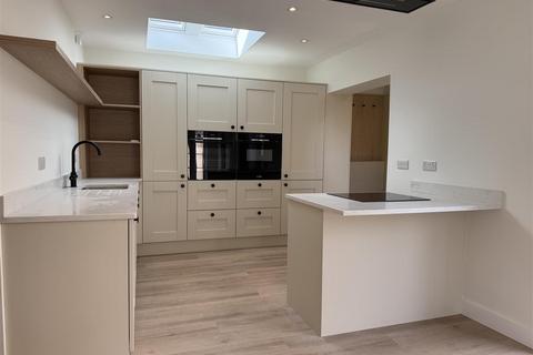 2 bedroom bungalow for sale, Flash Lane, Mirfield WF14