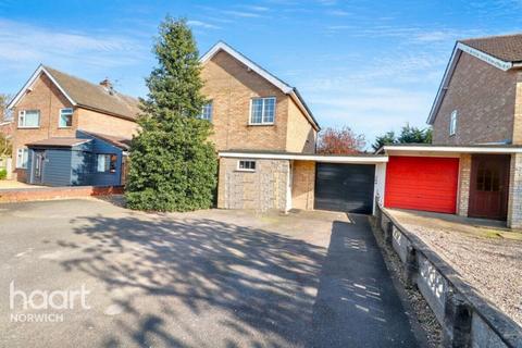 3 bedroom detached house for sale, Wroxham Road, Norwich