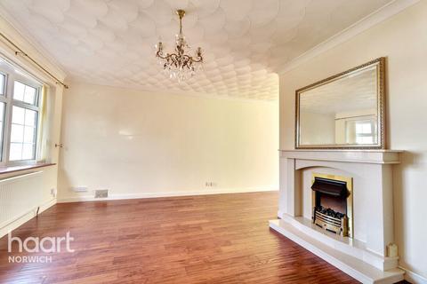 3 bedroom detached house for sale, Wroxham Road, Norwich
