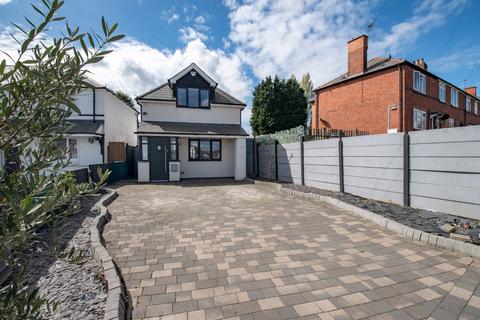 2 bedroom detached house for sale, Mincing Lane, Rowley Regis, West Midlands, B65