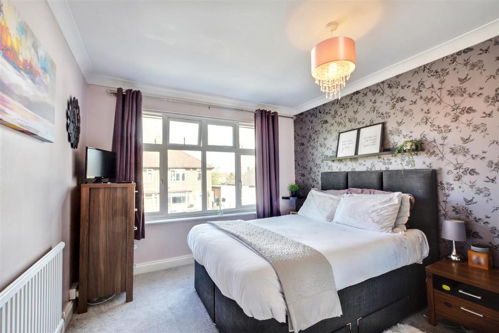 Bedroom 1 1.jpeg