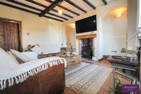 2 bedroom cottage for sale, Pit Row, Hemingfield, Barnsley
