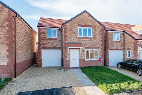3 bedroom detached house to rent, Calverley View, Bradford, BD2