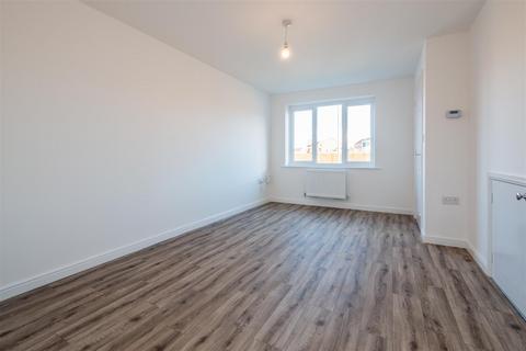 3 bedroom detached house to rent, Calverley View, Bradford, BD2