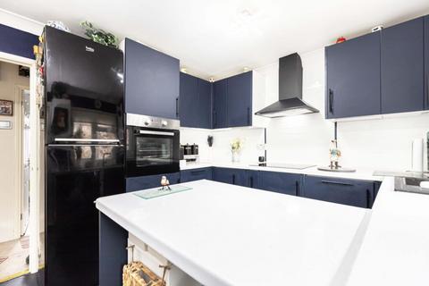 2 bedroom bungalow for sale, Doveshill Park, Barnes Road, BH10 5AJ