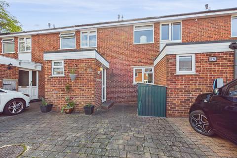 6 Beeching Stoke, Marlow, SL7 1JH