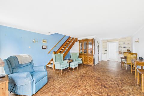 6 Beeching Stoke, Marlow, SL7 1JH