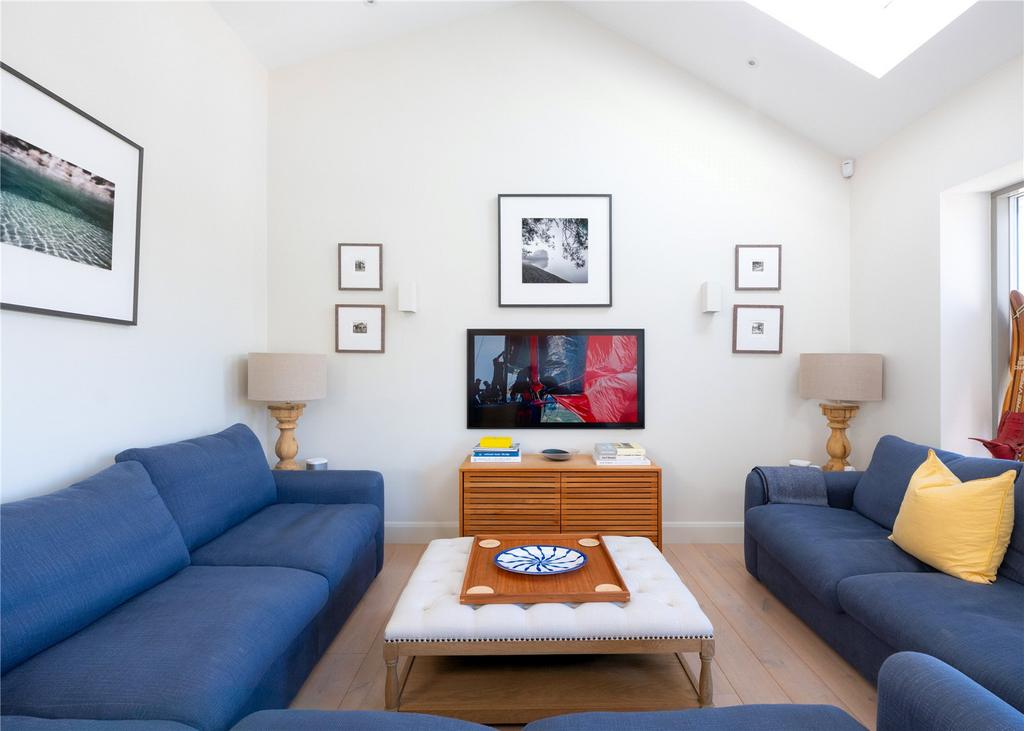 Sitting Area