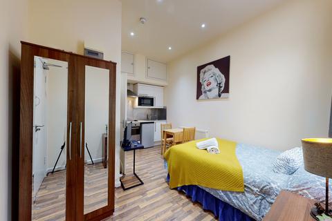 Studio to rent, Brondesbury Park