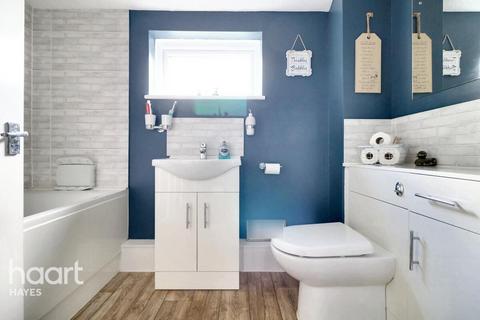 100 Maple Close, Hayes, UB4 9NH