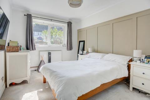 2 bedroom flat for sale, Coniston Court, Holland Road, Hove, BN3