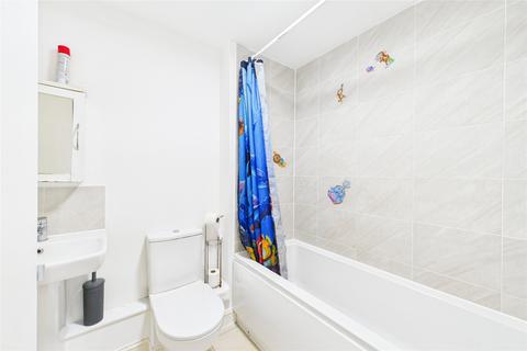 2 bedroom apartment for sale, Whitlock Avenue, Wokingham, Berkshire, RG40