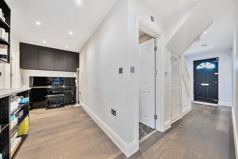 2 Cardinal Avenue, Kingston Upon Thames, KT2 5SB