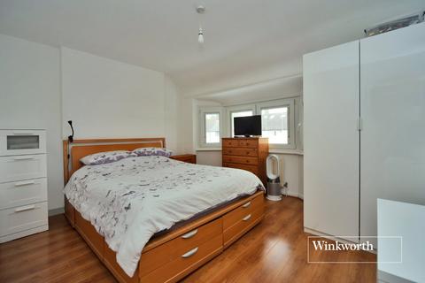 86 Brinkley Road, Worcester Park, KT4 8JF