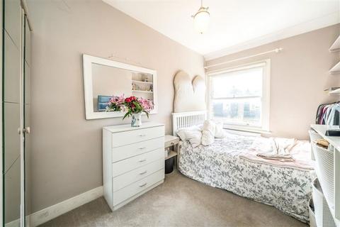 2 bedroom flat for sale, South Island Place, London SW9