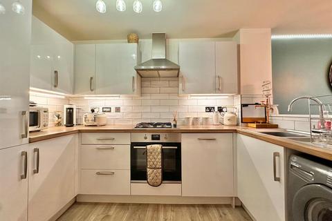 4 bedroom end of terrace house for sale, Enterprise Avenue, Tiverton EX16