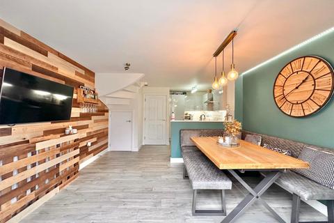 4 bedroom end of terrace house for sale, Enterprise Avenue, Tiverton EX16