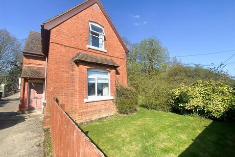3 bedroom detached house to rent, Brampton Wood Lane, Desborough