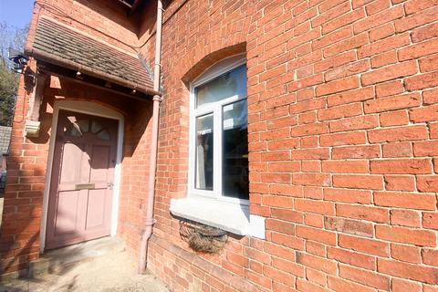 3 bedroom detached house to rent, Brampton Wood Lane, Desborough