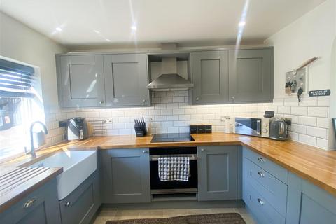 3 bedroom detached house to rent, Brampton Wood Lane, Desborough