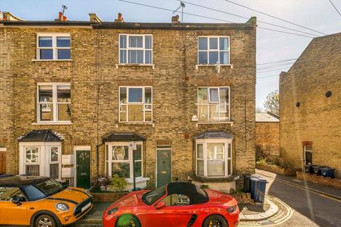 16 Princes Road, London, W13 9AS