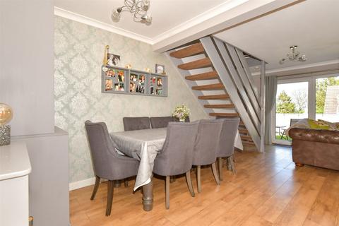 5 bedroom semi-detached house for sale, Arundel Close, Chatham ME5