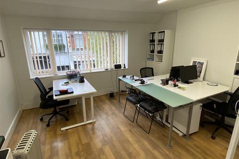 Office to rent, Queens Road, Buckhurst Hill