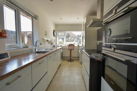 2 bedroom detached bungalow for sale, Birkdale, Bexhill-on-Sea, TN39