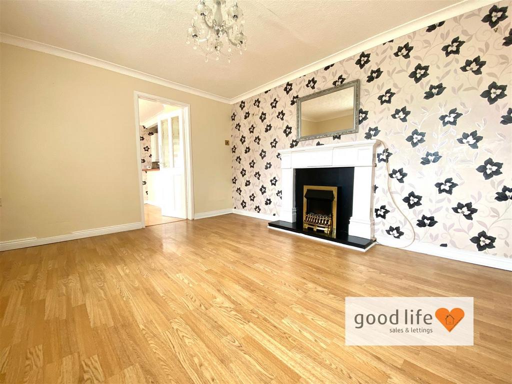 20250415 124715020 i OS172 TADCASTERROAD.jpg