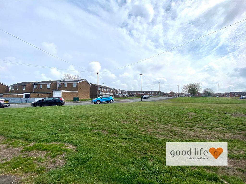 20250415 124542576 i OS172 TADCASTERROAD.jpg
