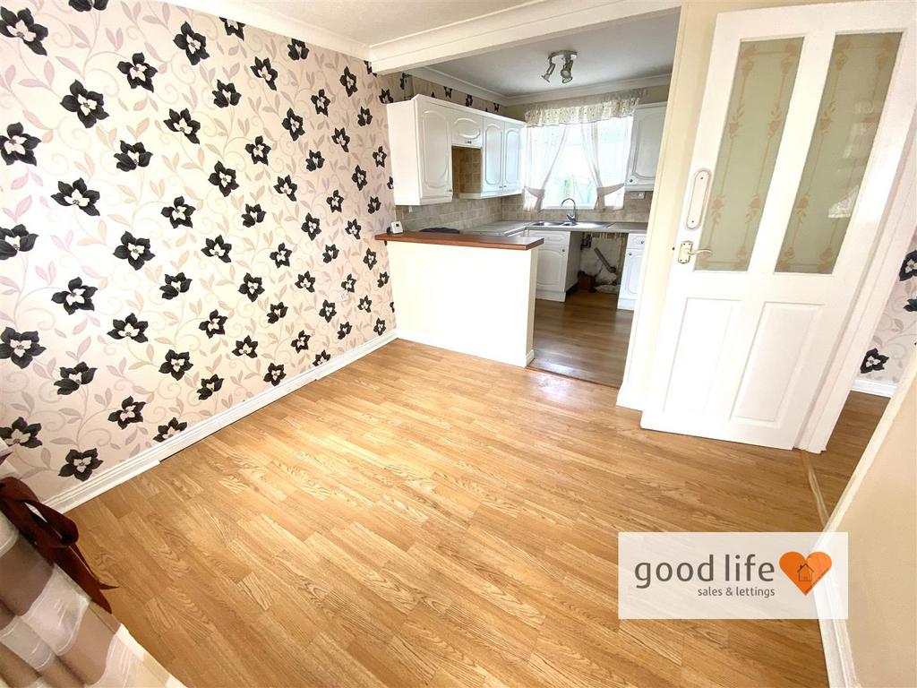 20250415 124625196 i OS172 TADCASTERROAD.jpg