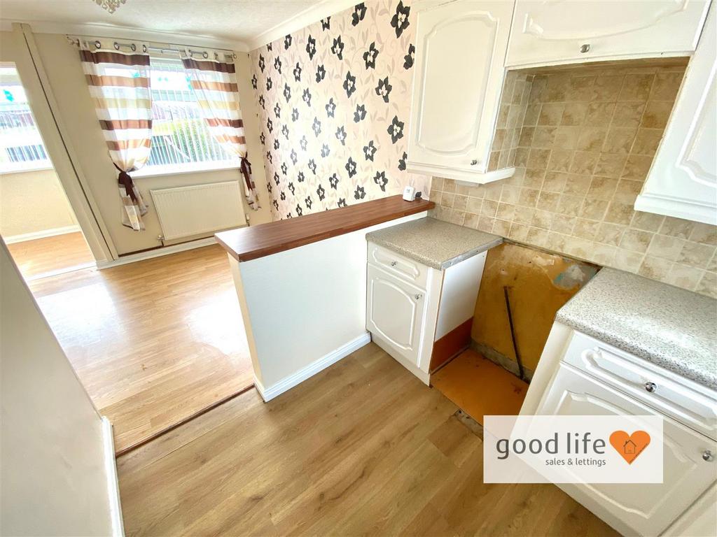 20250415 124642926 i OS172 TADCASTERROAD.jpg