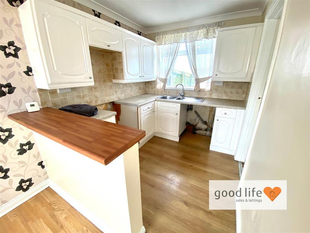 20250415 124630081 i OS172 TADCASTERROAD.jpg