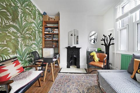 3 bedroom terraced house for sale, Hague Street, London
