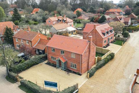 3 bedroom detached house for sale, Chain Free Fleur Home in the Heart of Blakeney