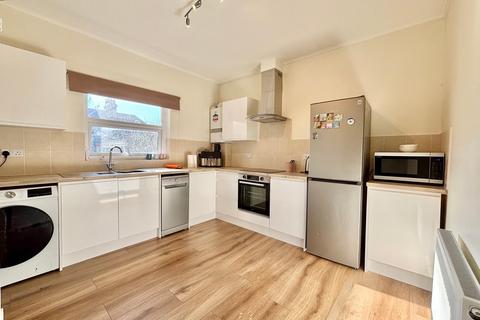 2 bedroom flat for sale, Albert Road, Bexhill-on-Sea, TN40