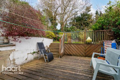 7 Downsview Road, London, SE19 3XD