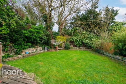 7 Downsview Road, London, SE19 3XD