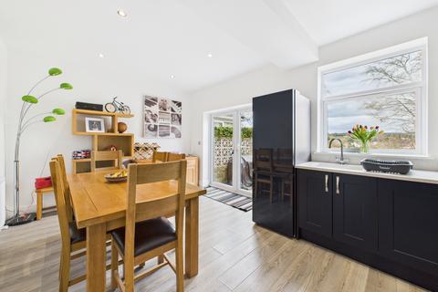 31 Marstone Crescent, Sheffield, S17 4DG