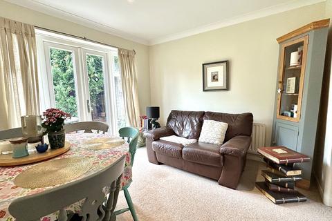 11 Bowmans Close, Northampton, NN4 9XR