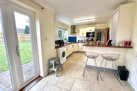 11 Bowmans Close, Northampton, NN4 9XR