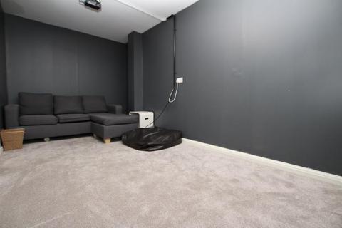6 bedroom terraced house to rent, Lancelot Road, Bristol BS16
