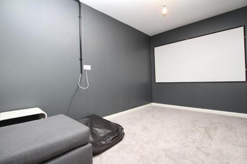 6 bedroom terraced house to rent, Lancelot Road, Bristol BS16