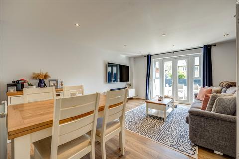 81 Hazeldene Close, Eynsham, Witney, OX29 4AZ
