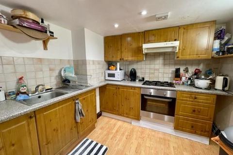 2 bedroom flat to rent, West End Lane, London