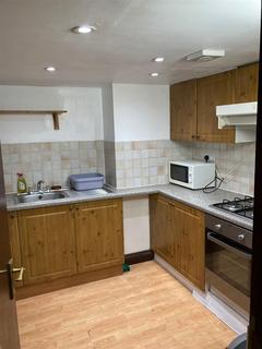 2 bedroom flat to rent, West End Lane, London