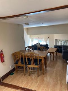 2 bedroom flat to rent, West End Lane, London