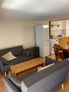 2 bedroom flat to rent, West End Lane, London