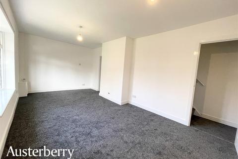 3 bedroom semi-detached house to rent, Beaconsfield Drive, Stoke-On-Trent ST3