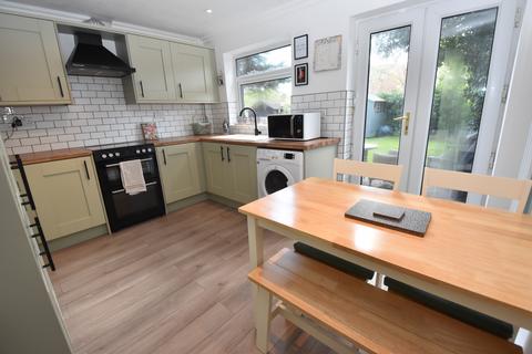 2 bedroom semi-detached house for sale, Rossett Drive, Urmston, M41